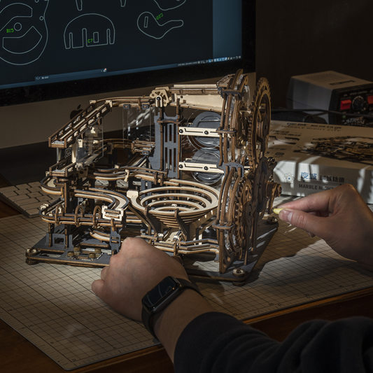 3D DIY Houten Modelbouwpakket - Knikkerbaan Marble Night City