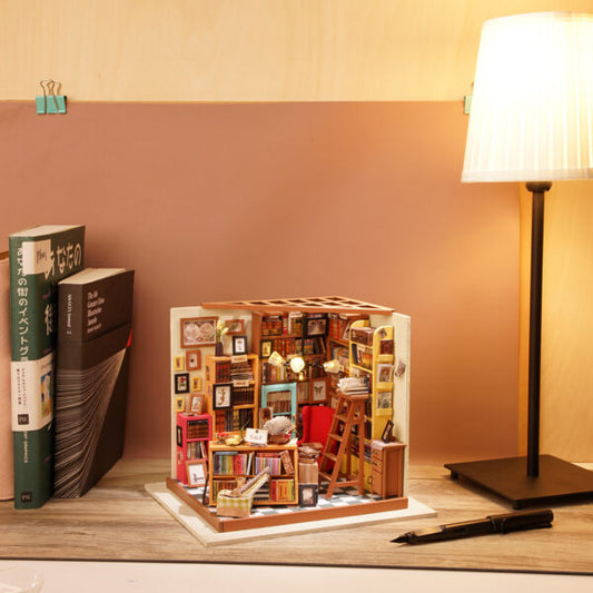 DIY Huisje - Sam's Study