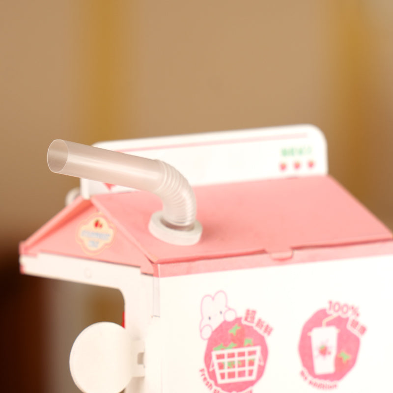 DIY Huisje - Strawberry Milk House