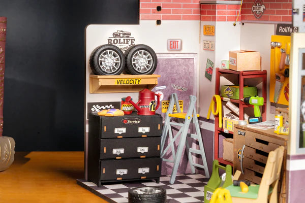 DIY Huisje - Garage Workshop met LED verlichting