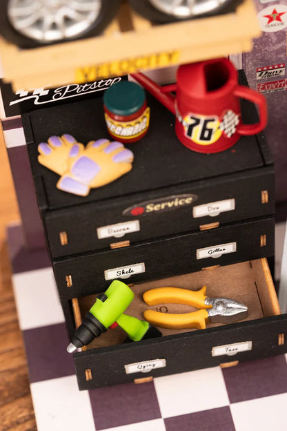 DIY Huisje - Garage Workshop met LED verlichting