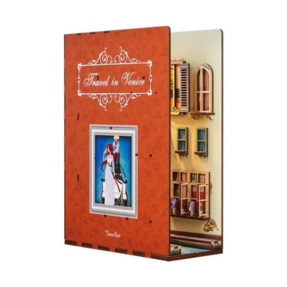 DIY Book Nook - Travel in Venice