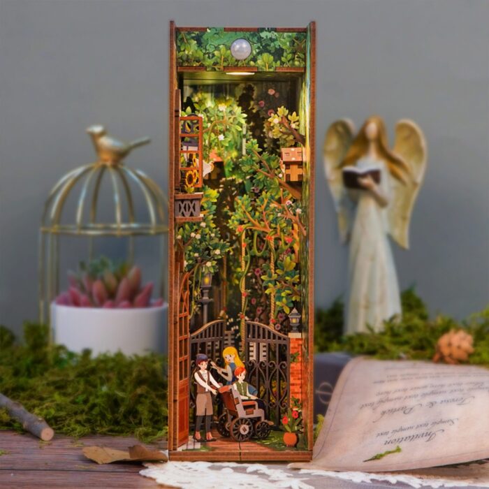 DIY Book Nook - The Secret Garden