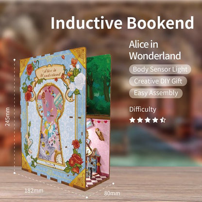 DIY Book Nook - Alice in Wonderland